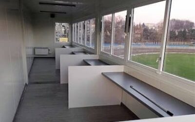 Wnętrze Kontenerów Na Stadionie