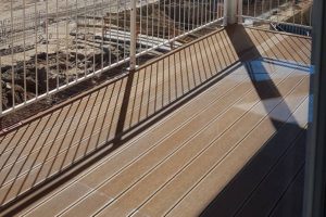 taras-do-kontenerow-mobilbox Taras kontenerowy